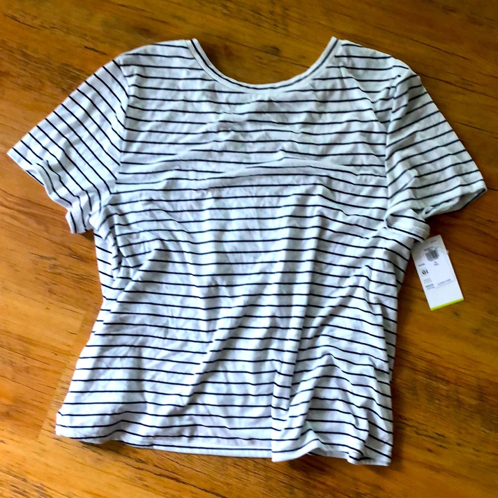 NWT M Tall Tulip-Back Workout Top